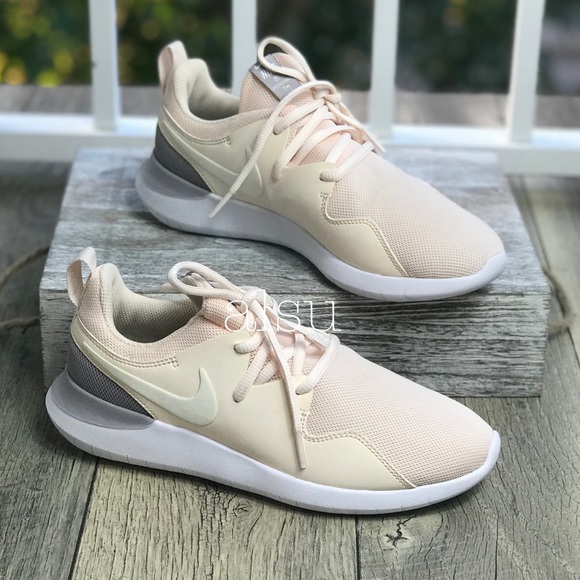 NWT Nike Tessen WMNS - Picture 3 of 8